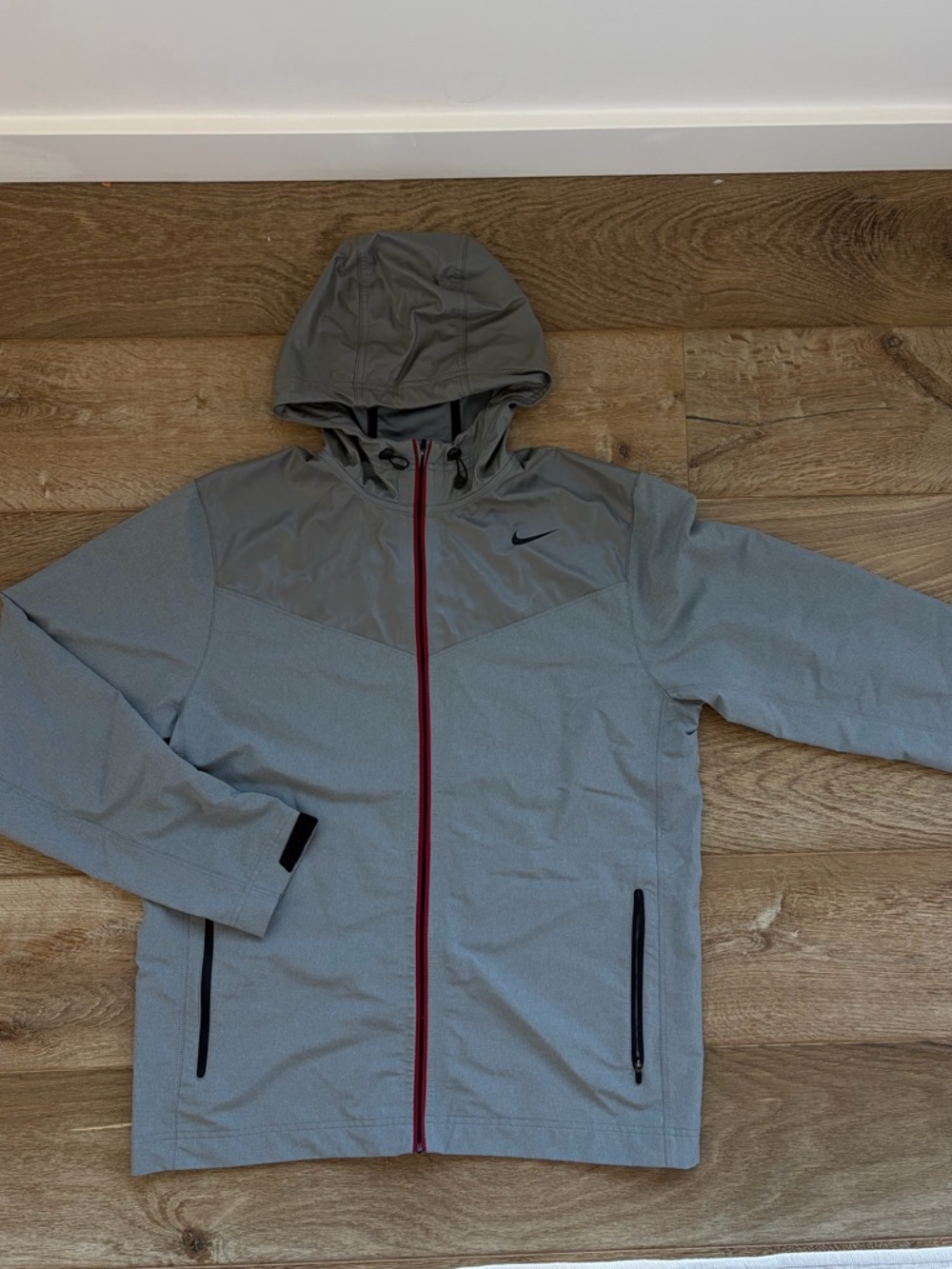 Nike Men’s Sweatless Water Repellent Hooded Training Jacket